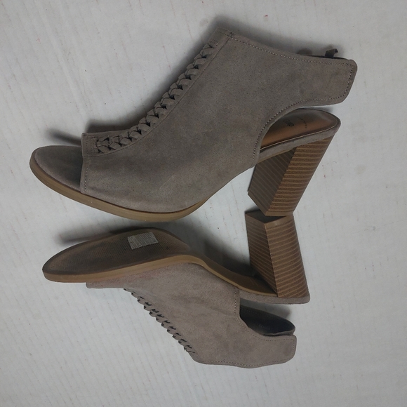 Gap Women's Gray Slingback Suede Chunky Heels Size 9 - Picture 4 of 15